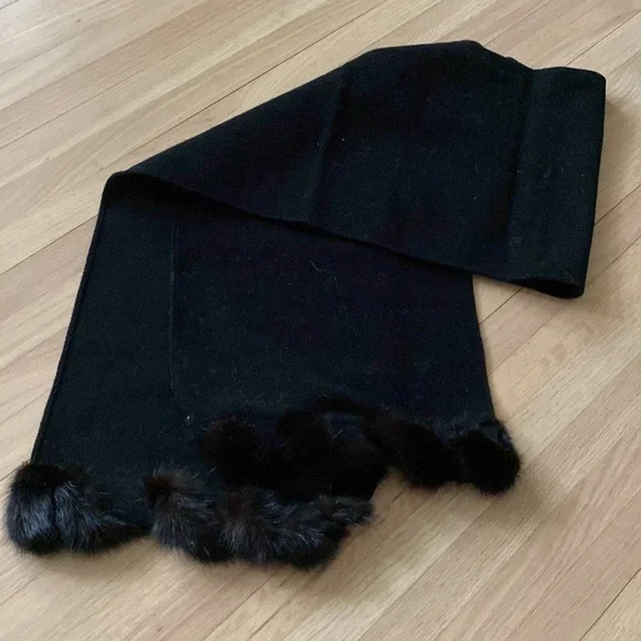 Fur Scarf - Picture 3 of 4
